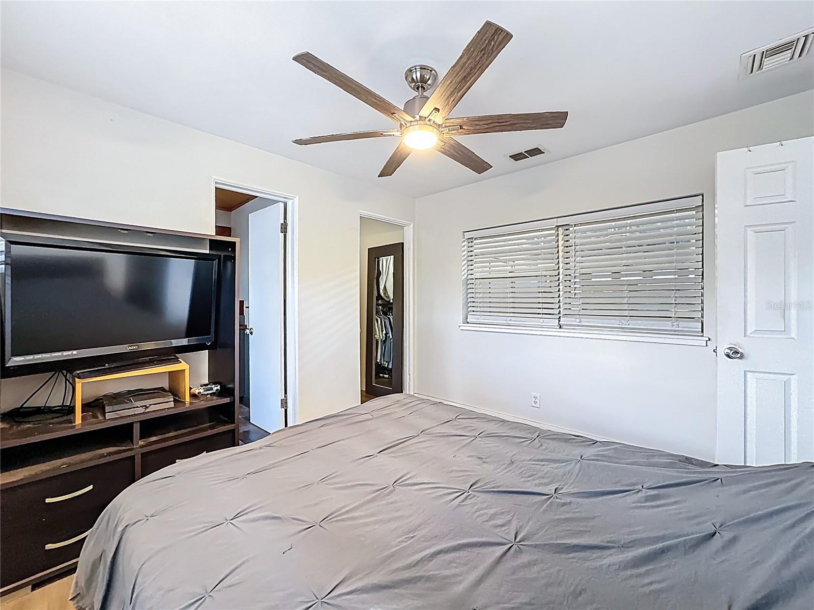 Image 25 of 43 For 512 Lakemont Avenue