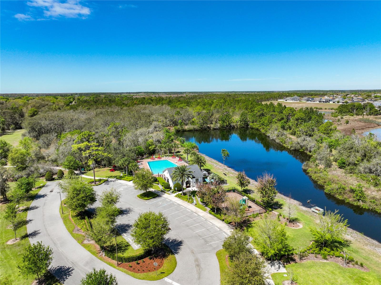 Image 13 of 79 For 16486 Champlain Street