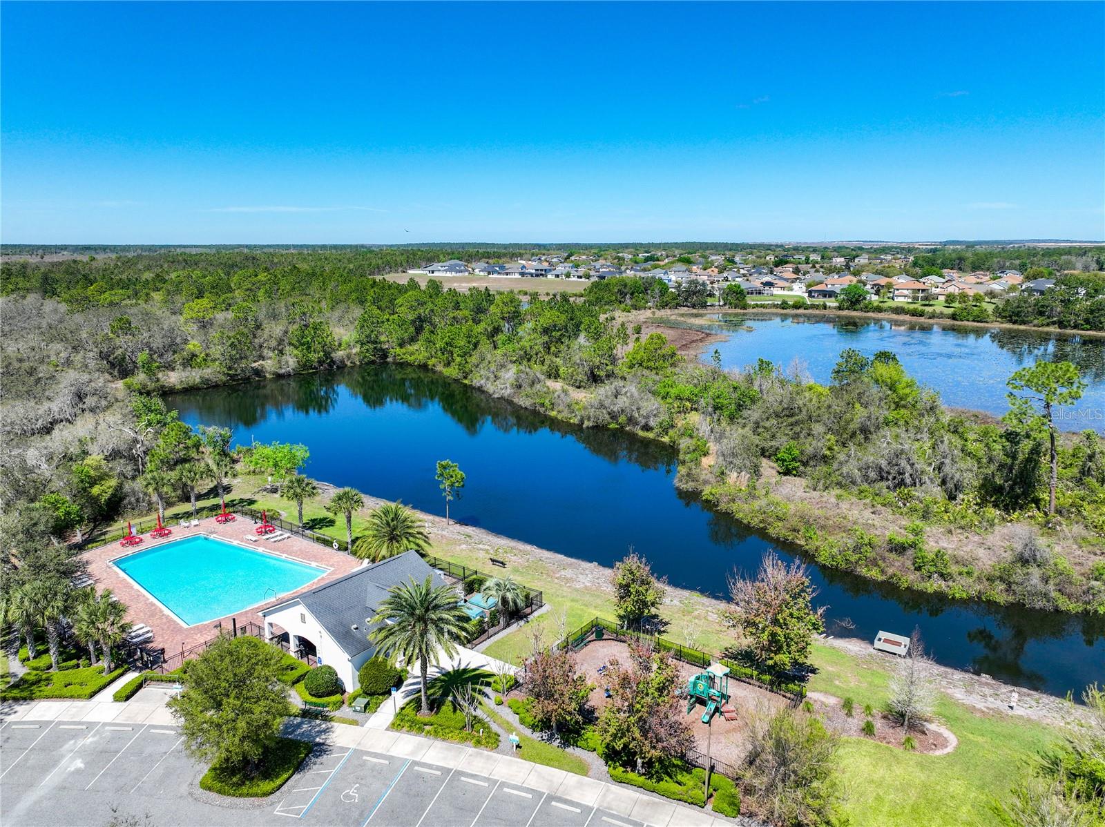 Image 14 of 79 For 16486 Champlain Street