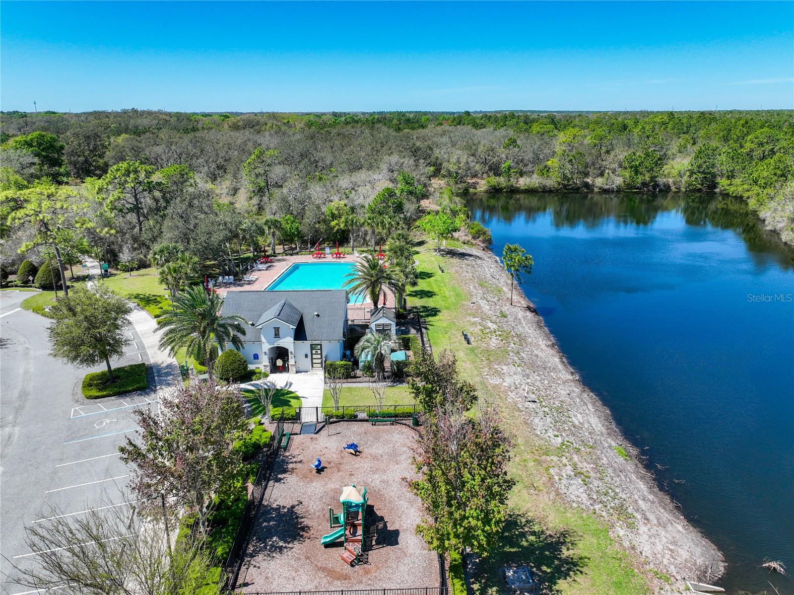 Image 15 of 79 For 16486 Champlain Street