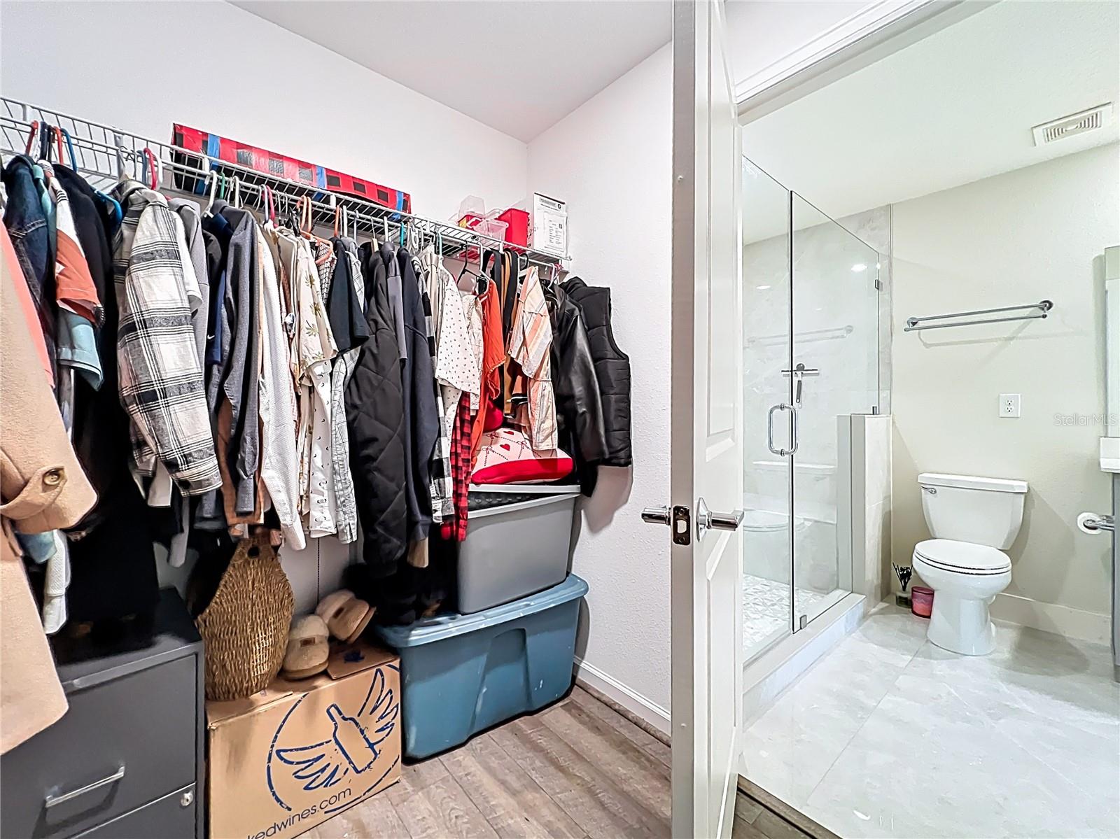 Image 35 of 79 For 16486 Champlain Street