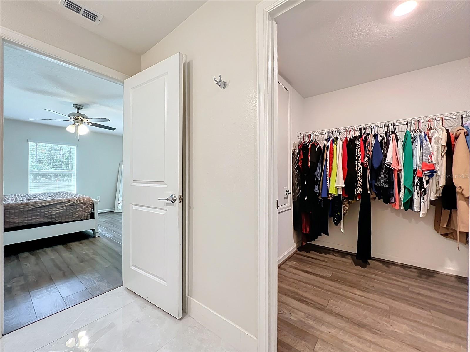 Image 38 of 79 For 16486 Champlain Street