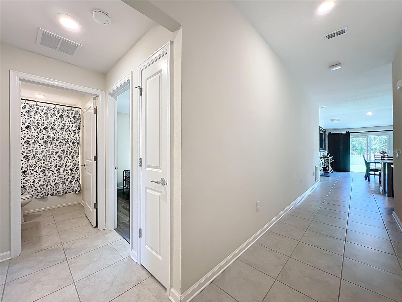 Image 43 of 79 For 16486 Champlain Street