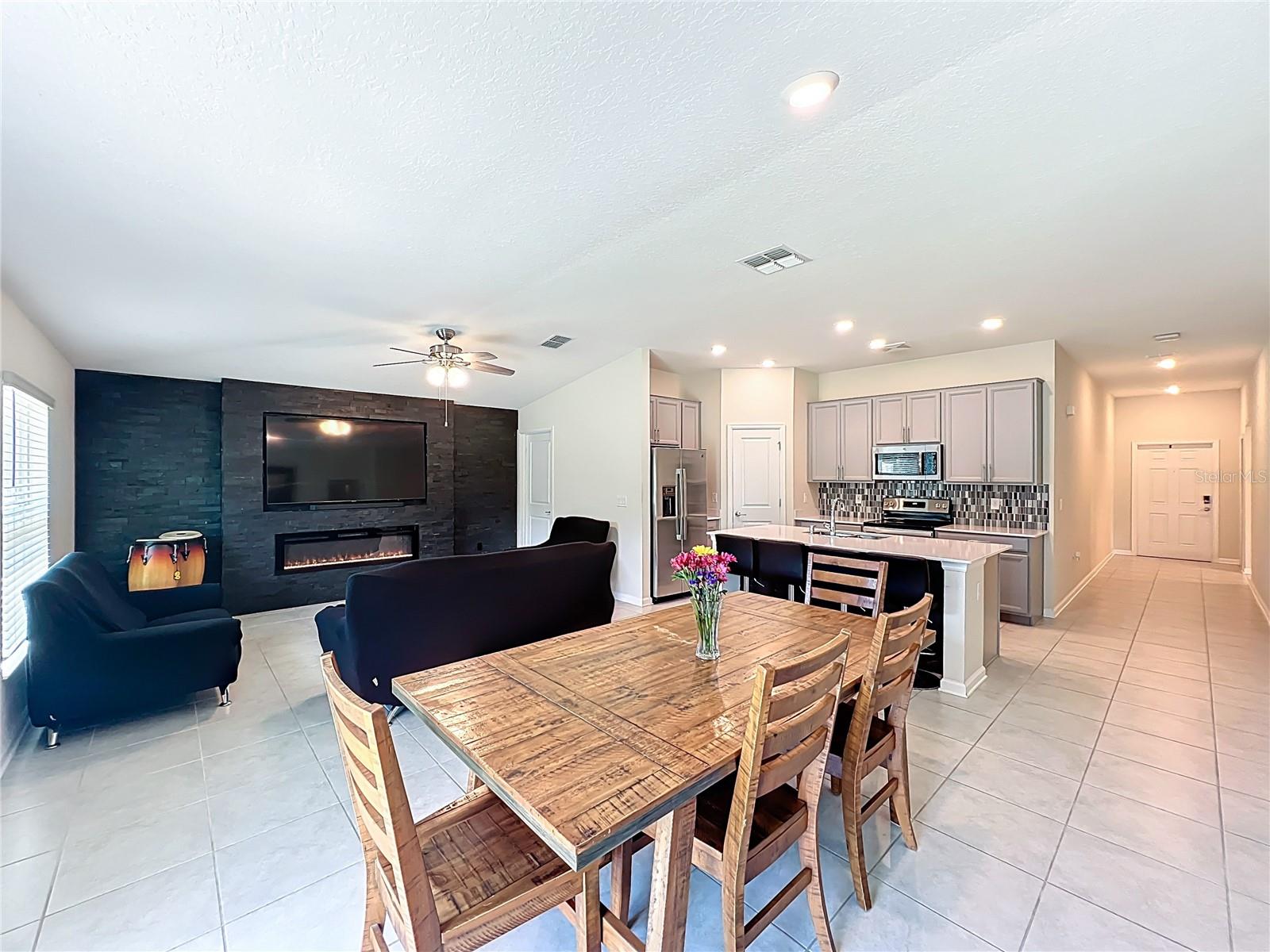 Image 51 of 79 For 16486 Champlain Street