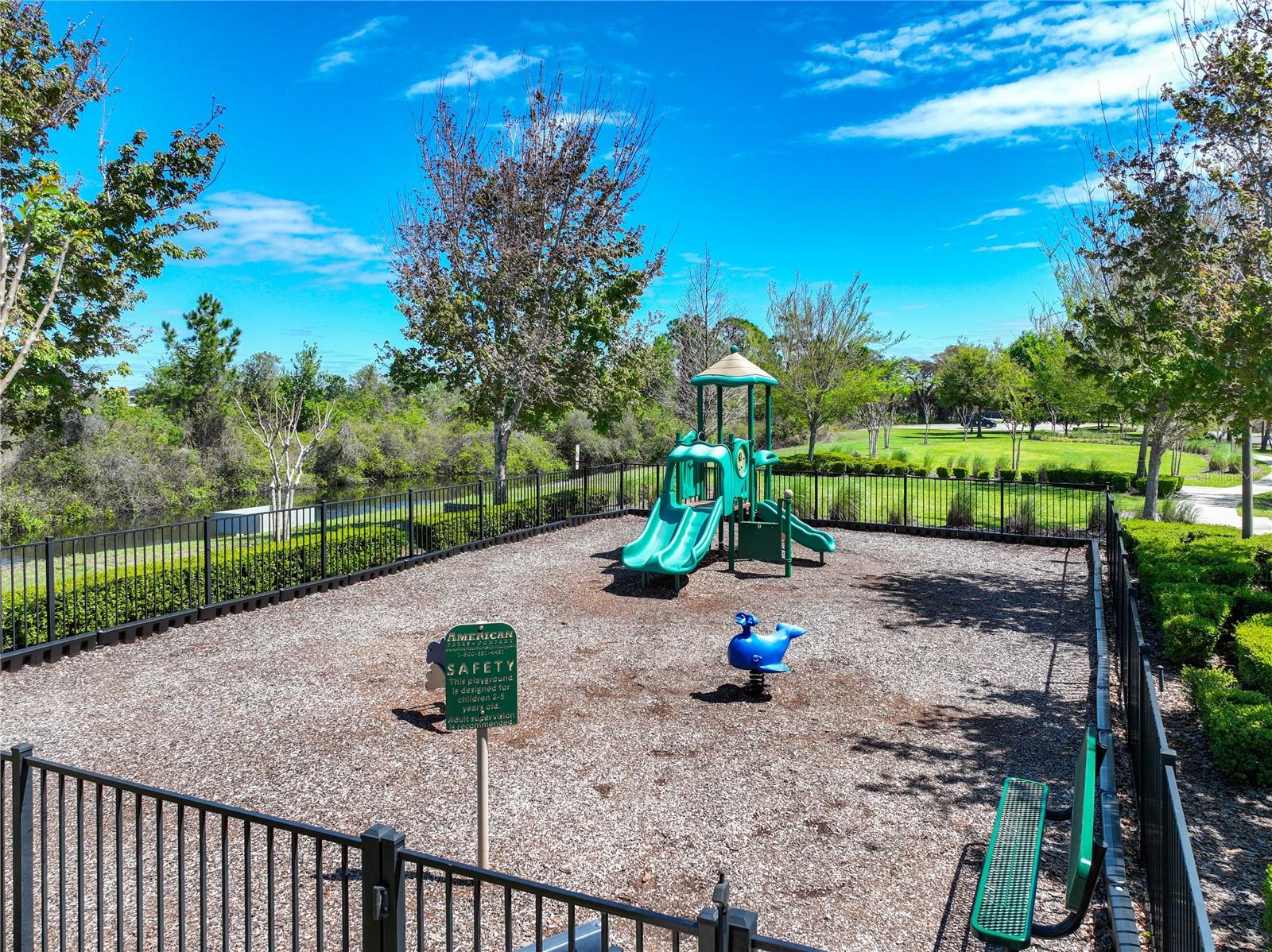 Image 7 of 79 For 16486 Champlain Street