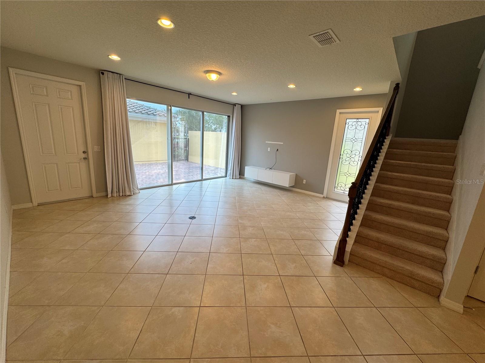 Image 11 of 54 For 11902 Lorenza Lane