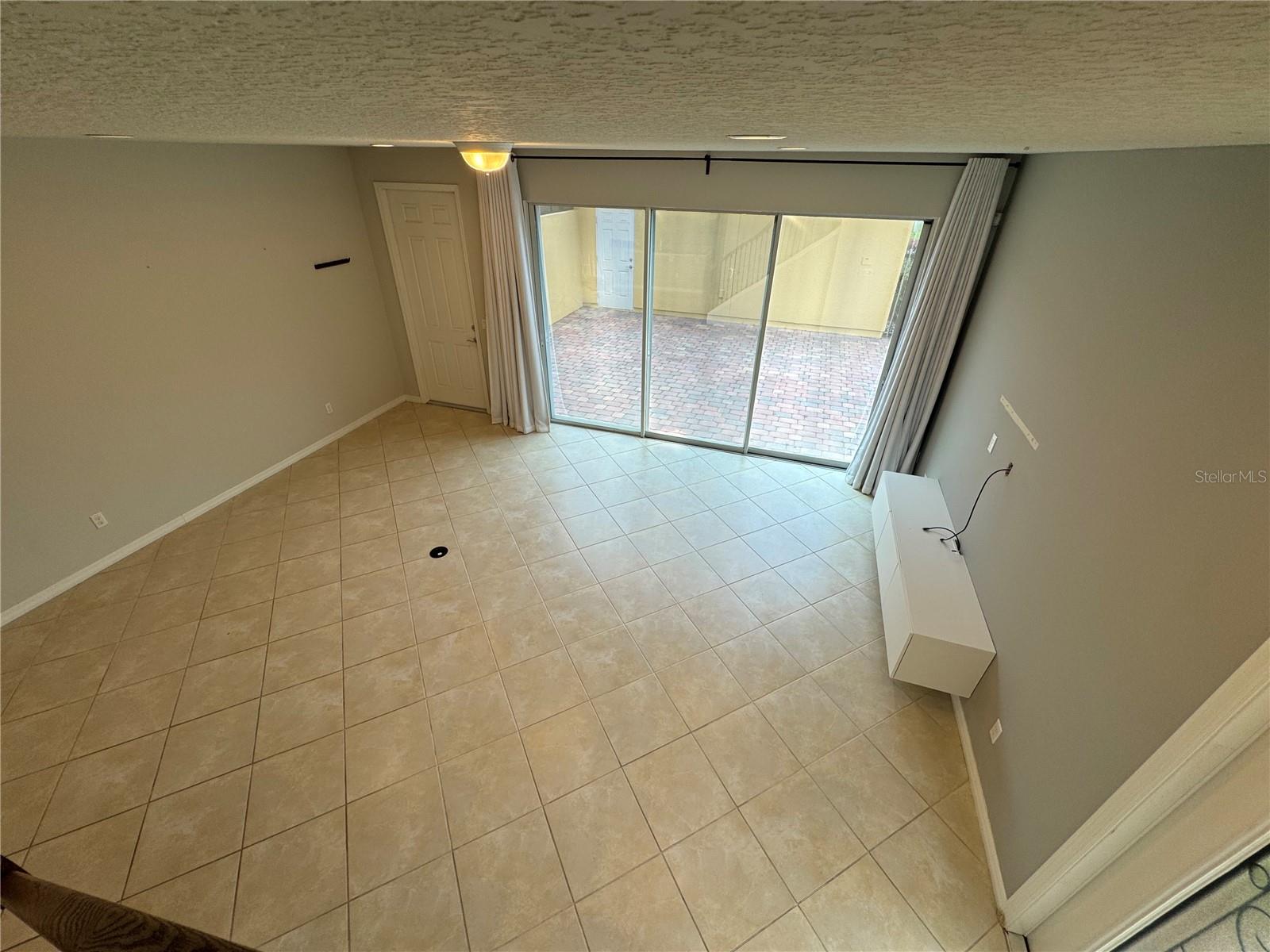 Image 23 of 54 For 11902 Lorenza Lane