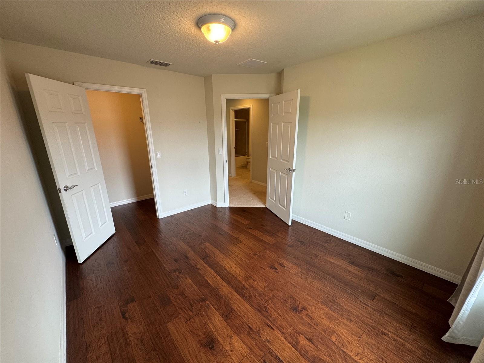 Image 28 of 54 For 11902 Lorenza Lane