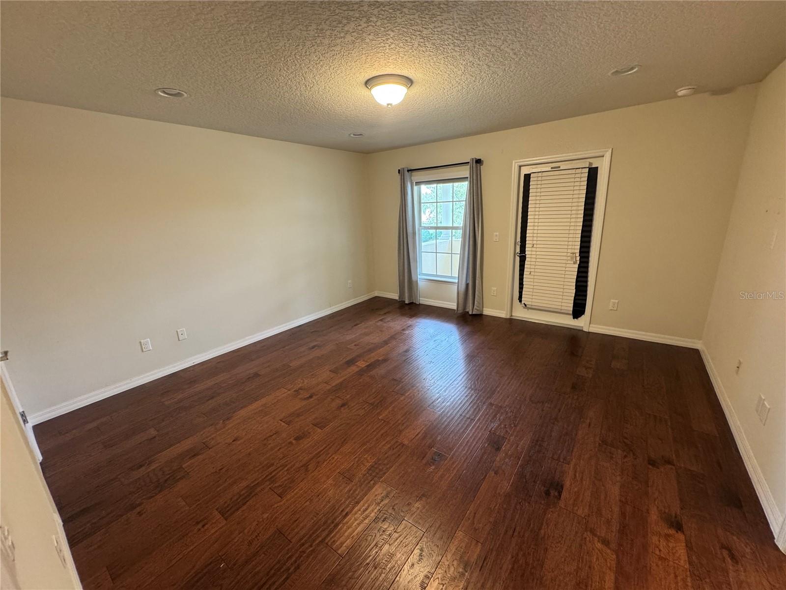 Image 30 of 54 For 11902 Lorenza Lane