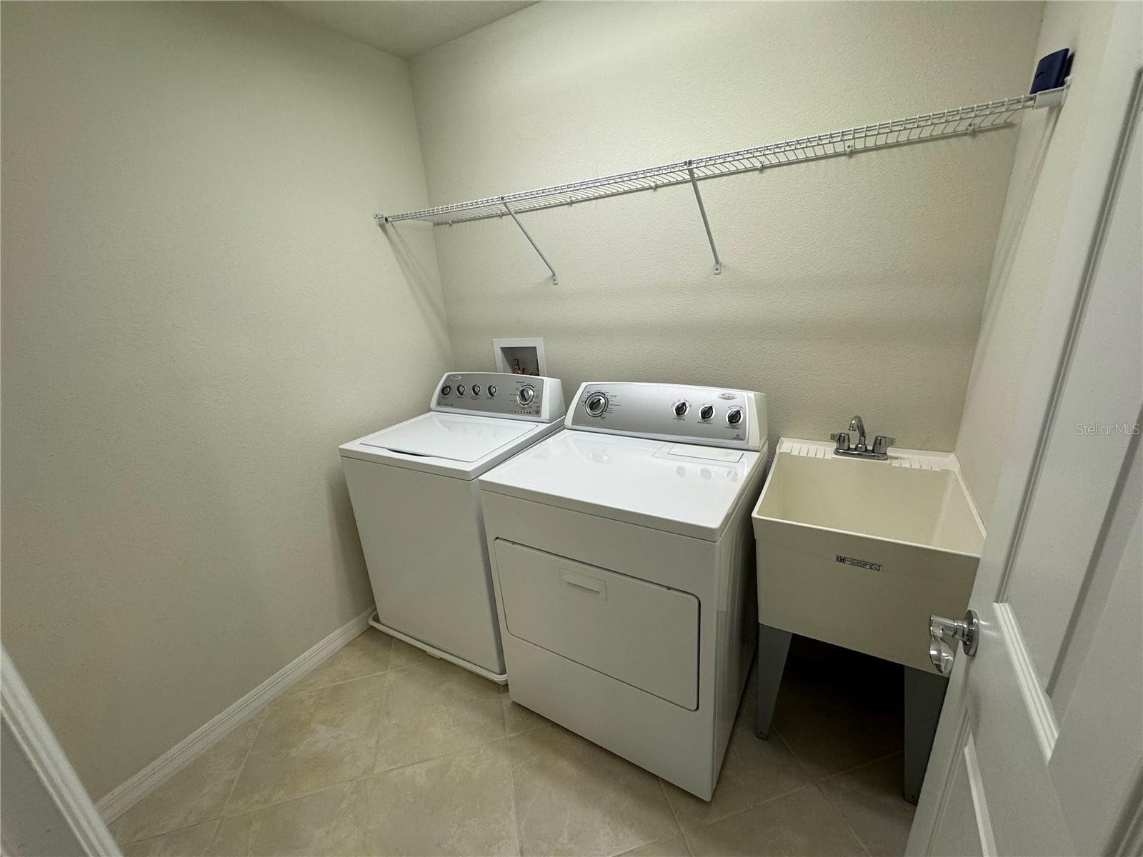 Image 40 of 54 For 11902 Lorenza Lane