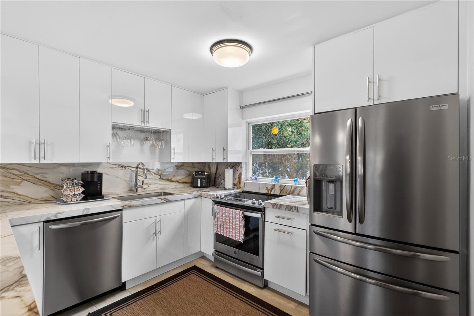 Image 16 of 25 For 1632 Pinewood Drive