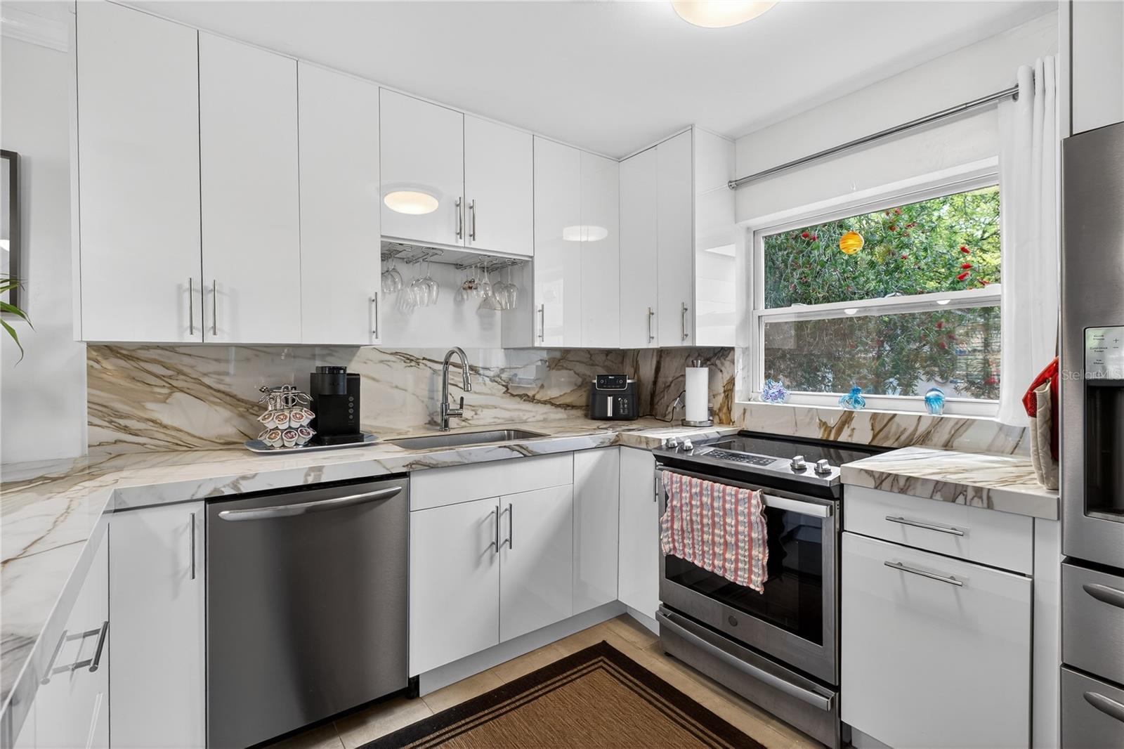 Image 19 of 25 For 1632 Pinewood Drive