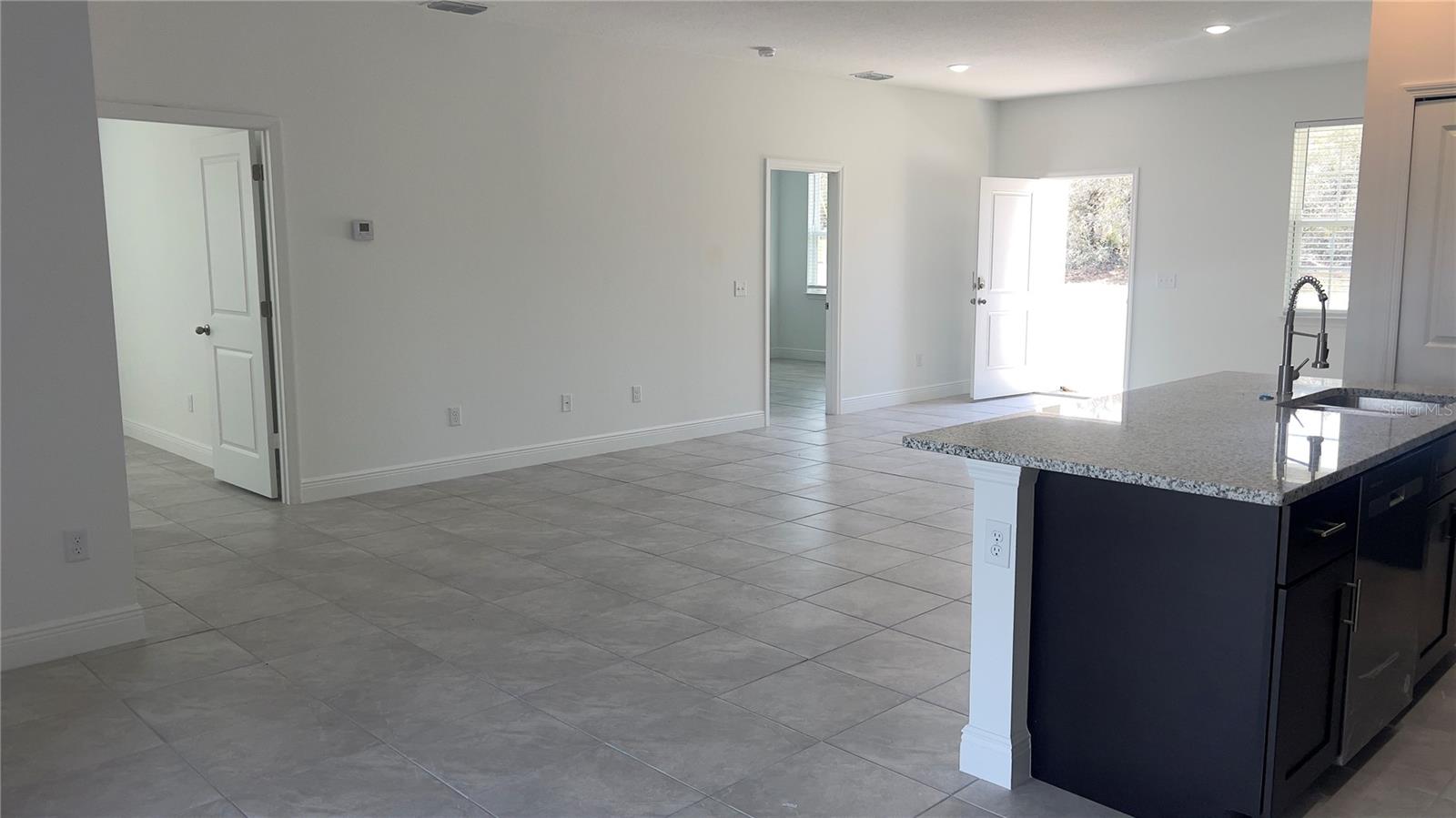 Image 7 of 26 For 237 Cimarron Drive