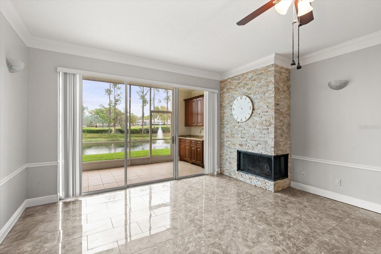 Image 10 of 30 For 443 Hamptoncrest Circle 107