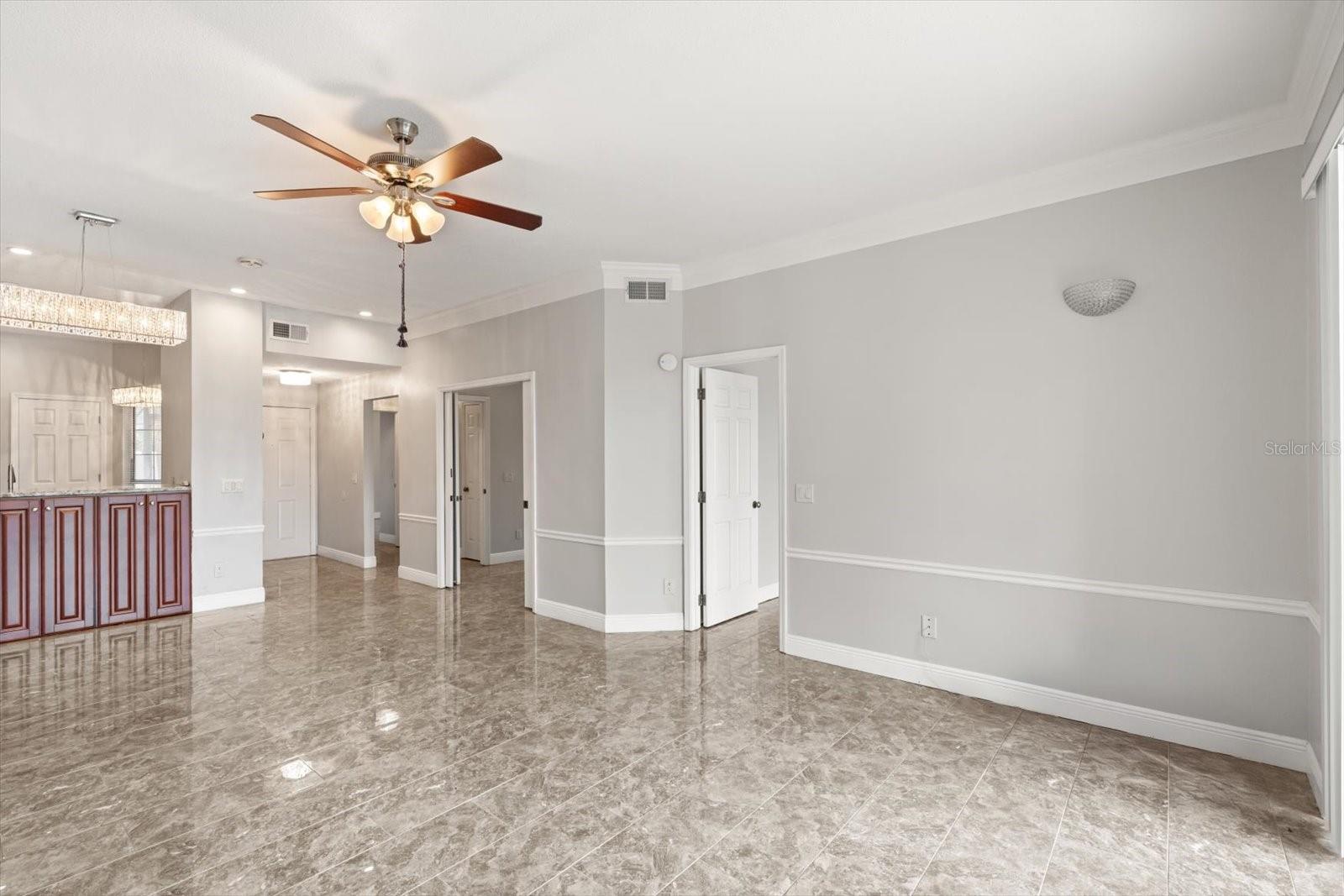 Image 11 of 30 For 443 Hamptoncrest Circle 107