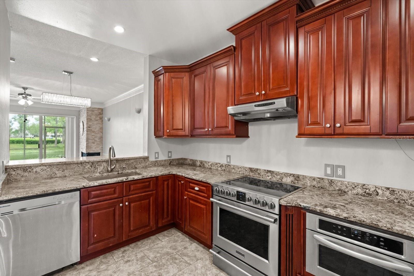 Image 14 of 30 For 443 Hamptoncrest Circle 107