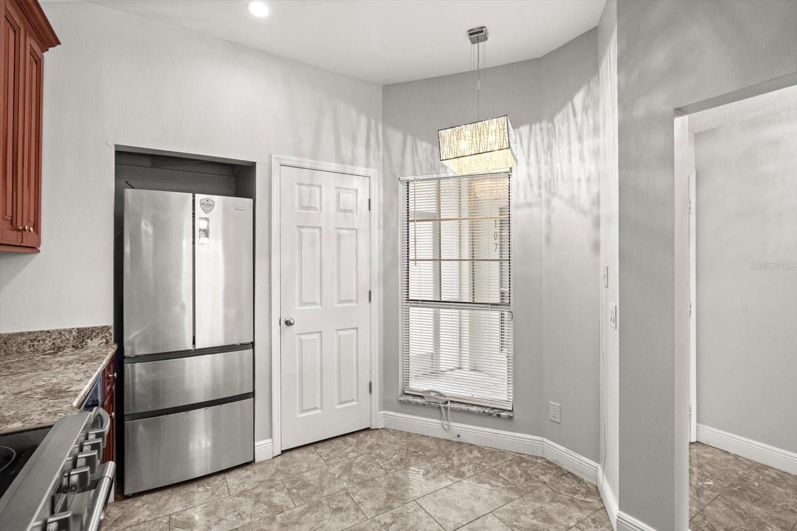 Image 15 of 30 For 443 Hamptoncrest Circle 107