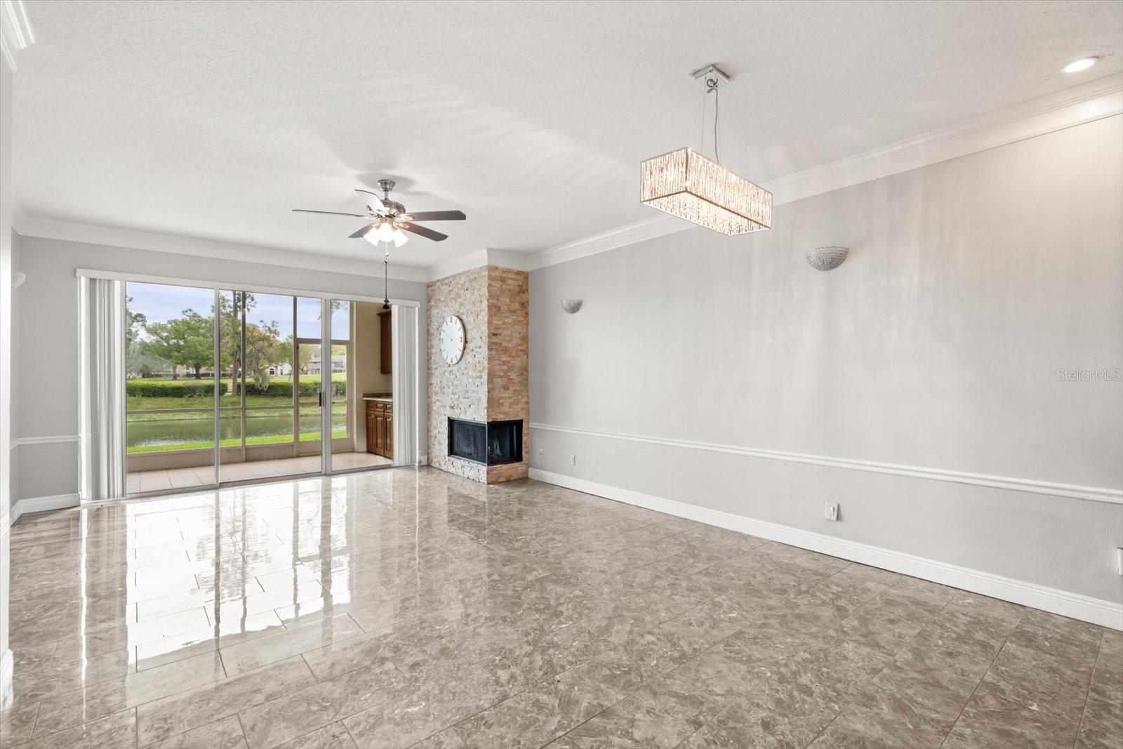 Image 8 of 30 For 443 Hamptoncrest Circle 107