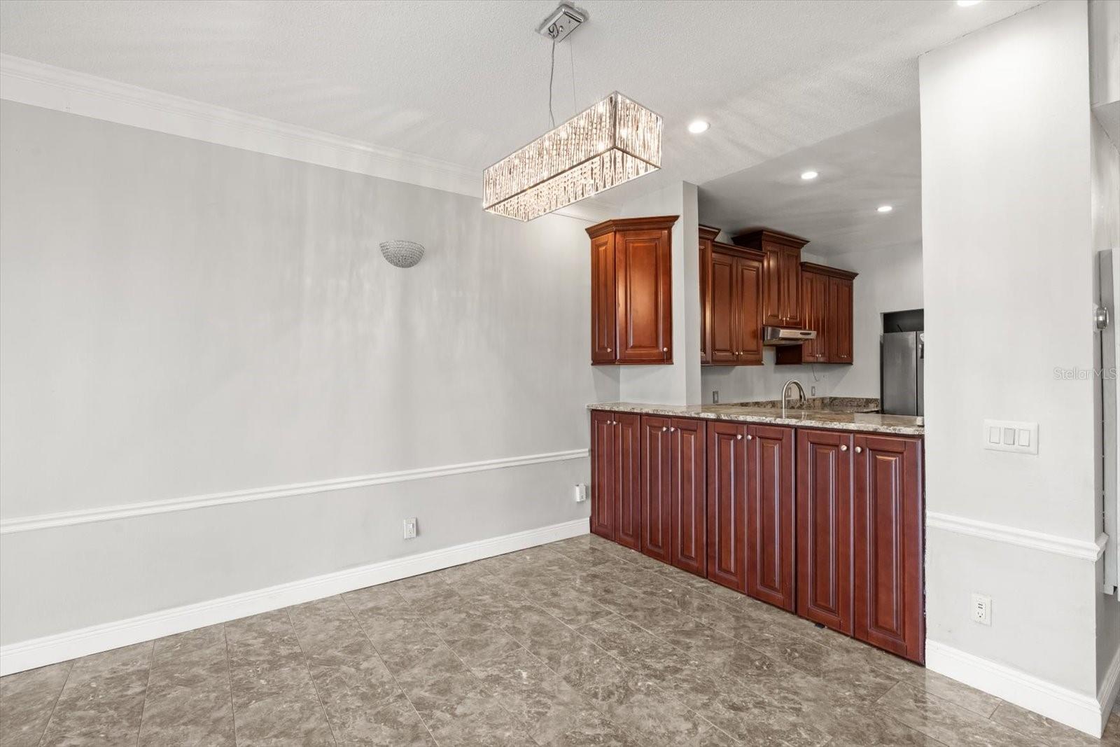 Image 9 of 30 For 443 Hamptoncrest Circle 107