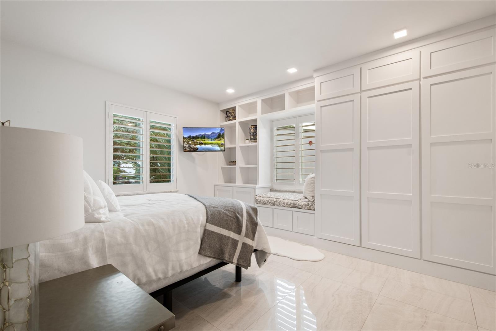 Image 30 of 64 For 1140 Orlando Avenue F8