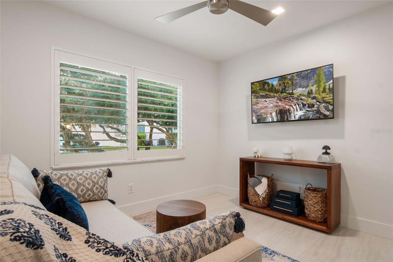 Image 42 of 64 For 1140 Orlando Avenue F8