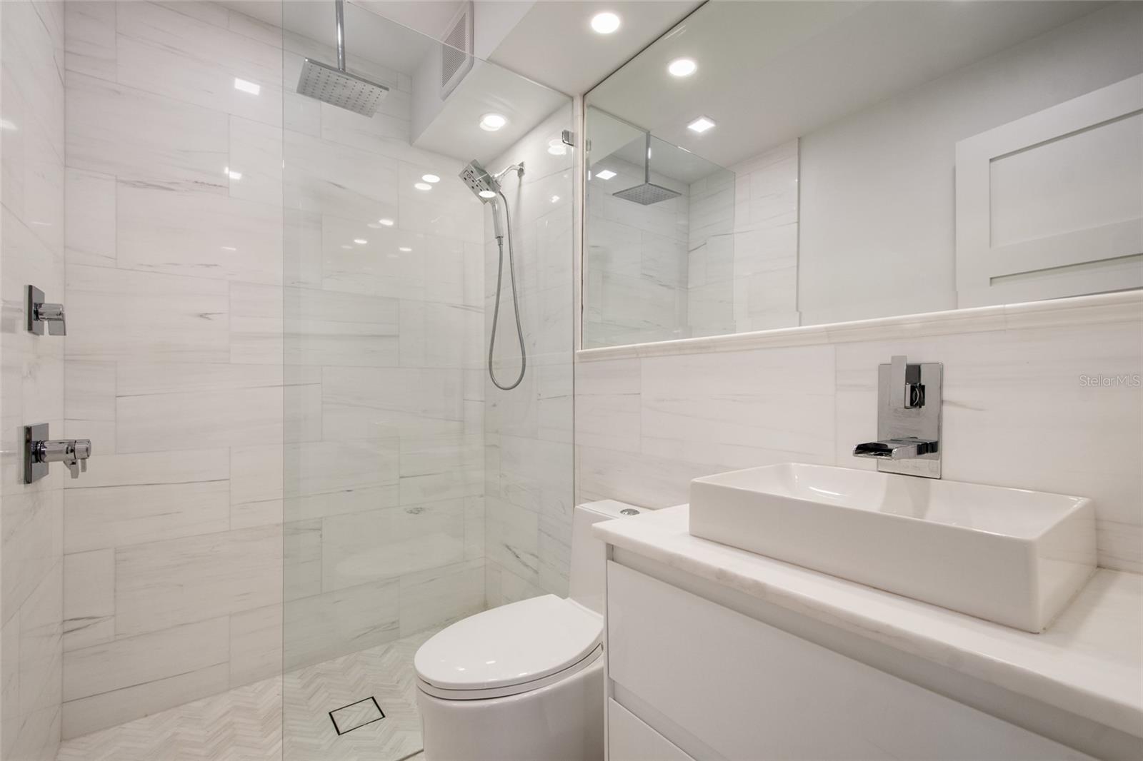 Image 45 of 64 For 1140 Orlando Avenue F8