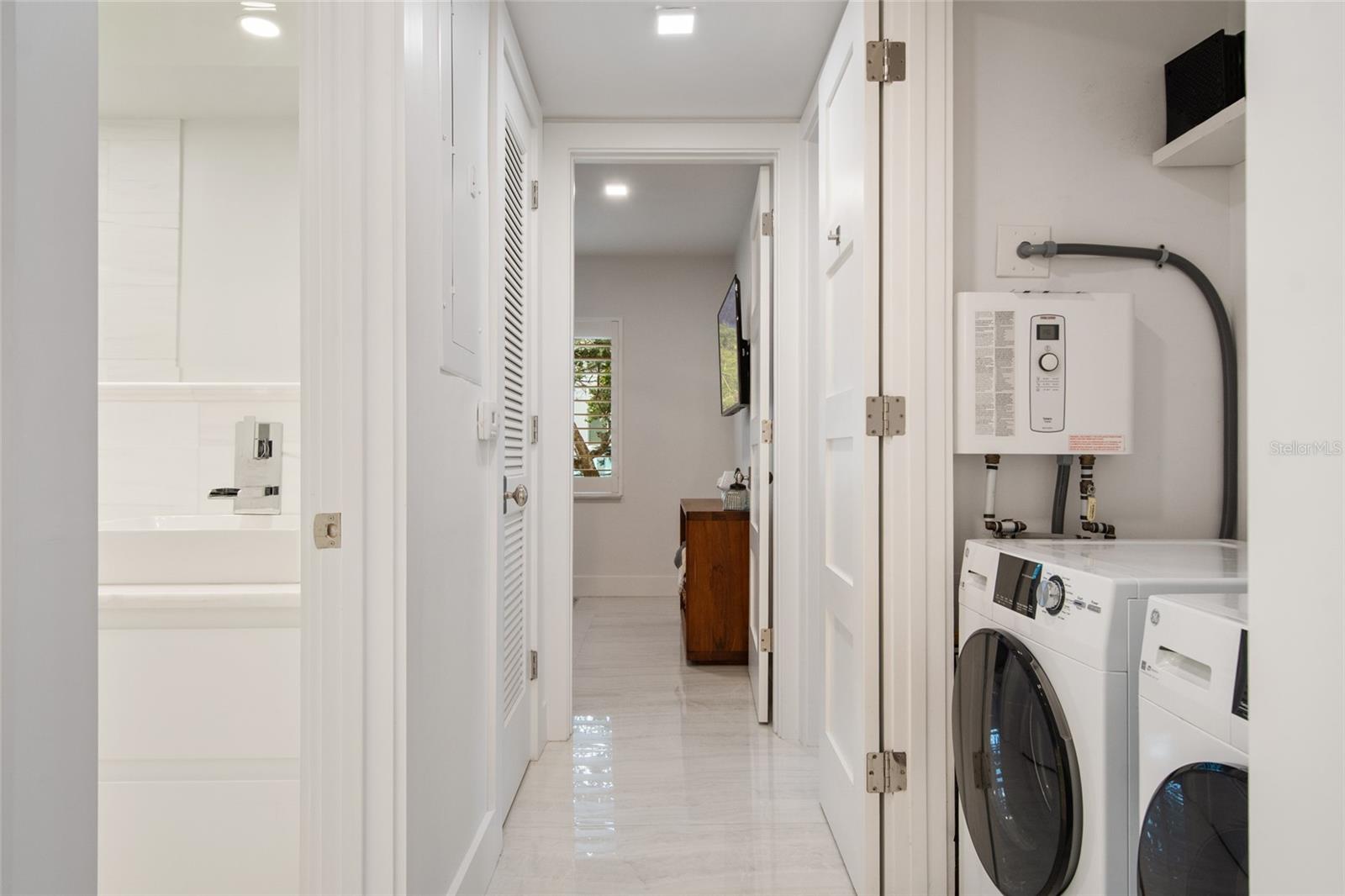 Image 47 of 64 For 1140 Orlando Avenue F8