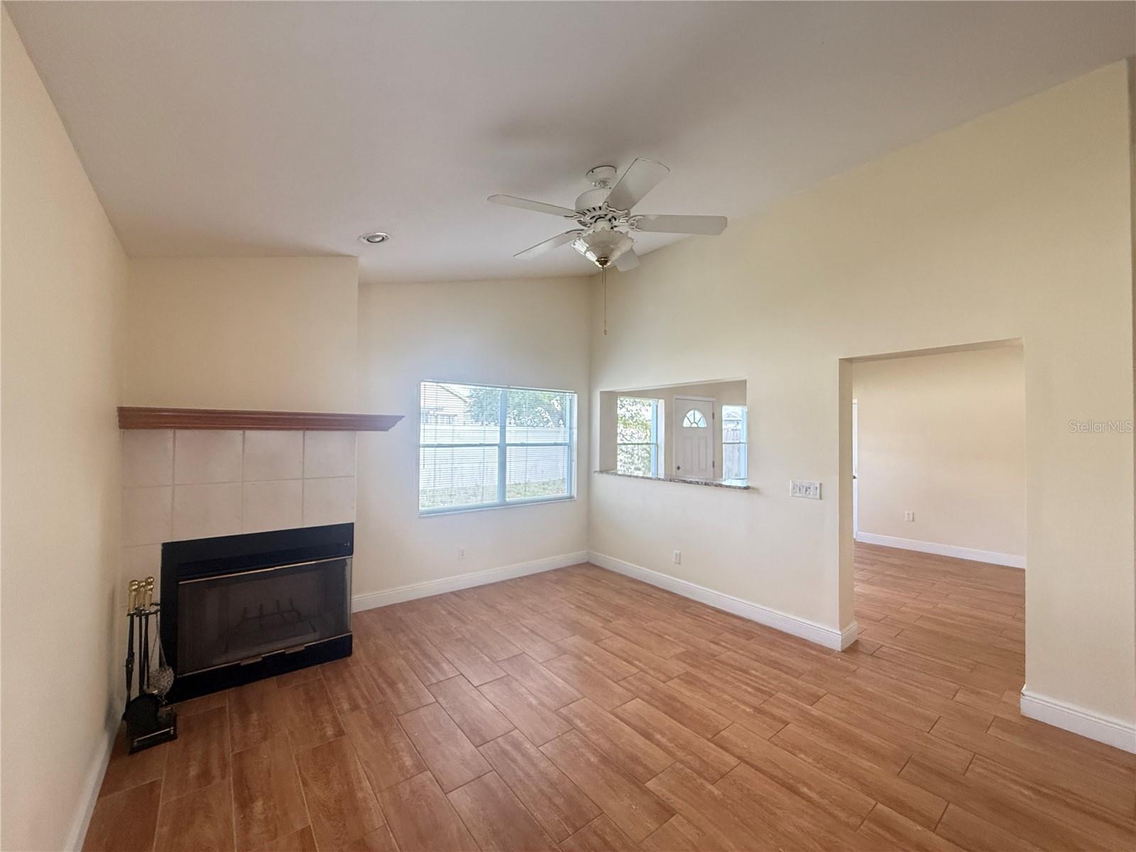 Image 11 of 22 For 2073 River Park Boulevard