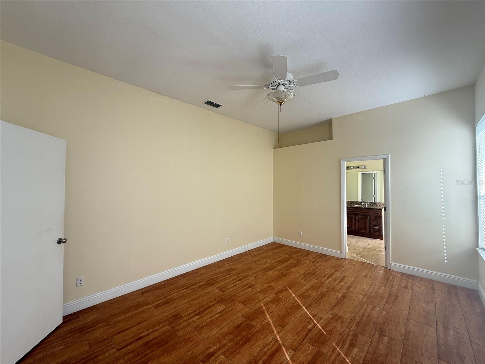 Image 13 of 22 For 2073 River Park Boulevard