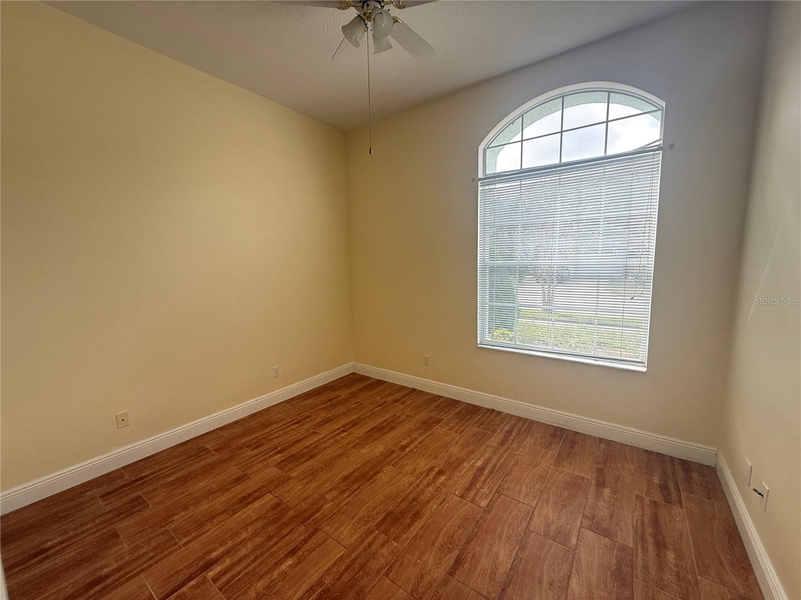 Image 17 of 22 For 2073 River Park Boulevard