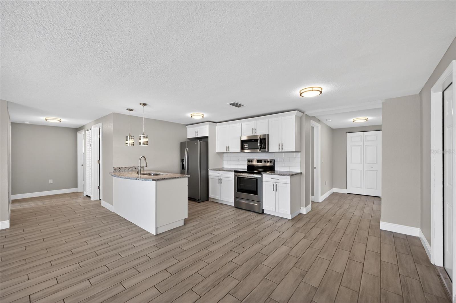 Image 21 of 34 For 7137 Gulf Highlands Drive