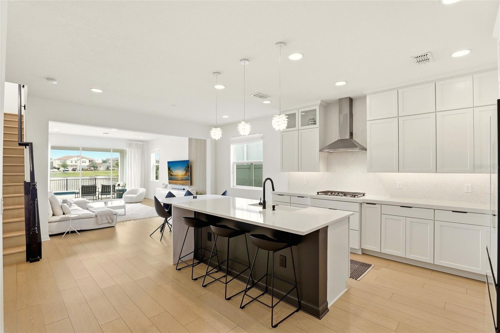 Listing photo id 8 for 14354 Wabasso Loop