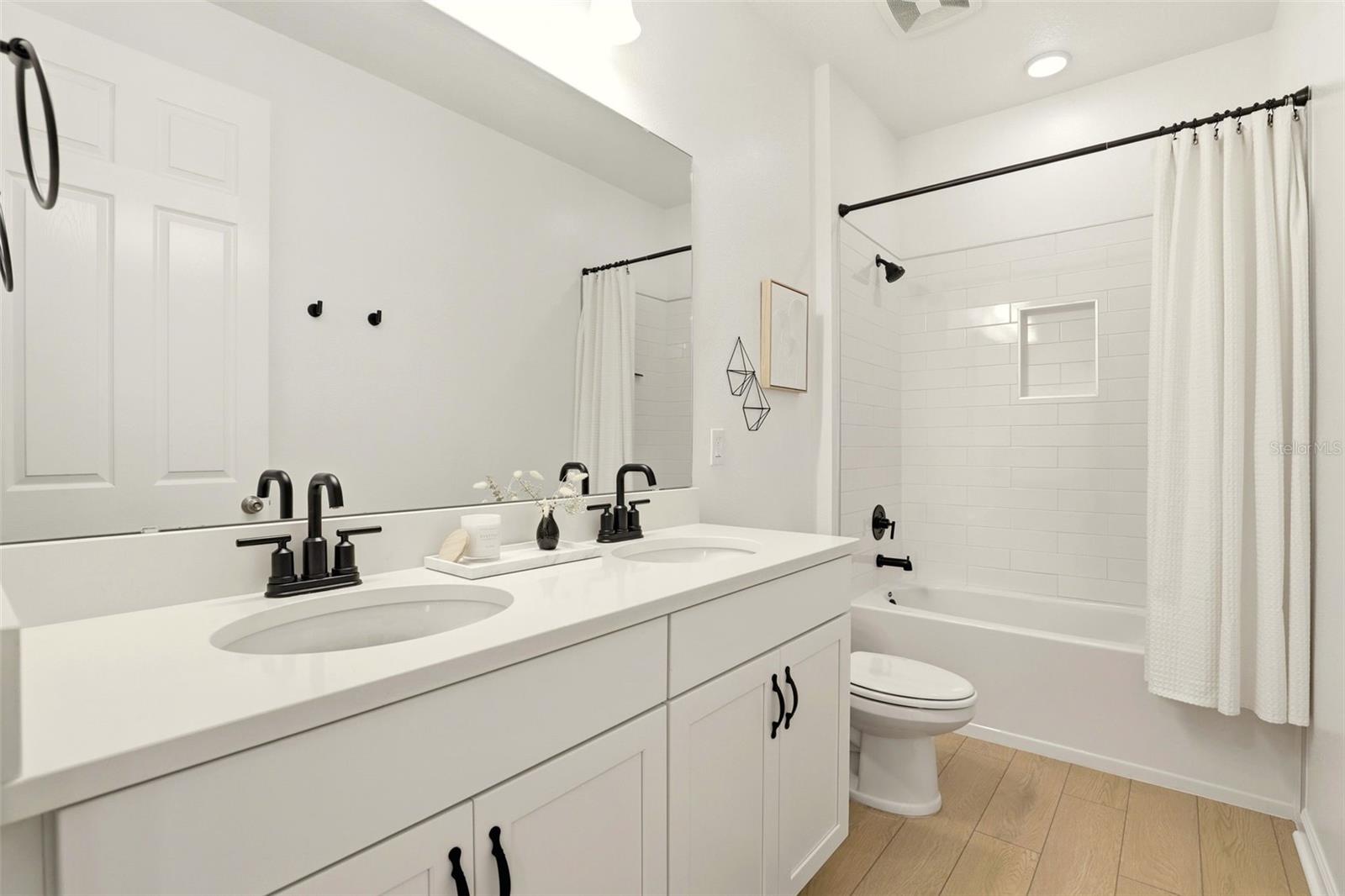 Listing photo id 26 for 14354 Wabasso Loop