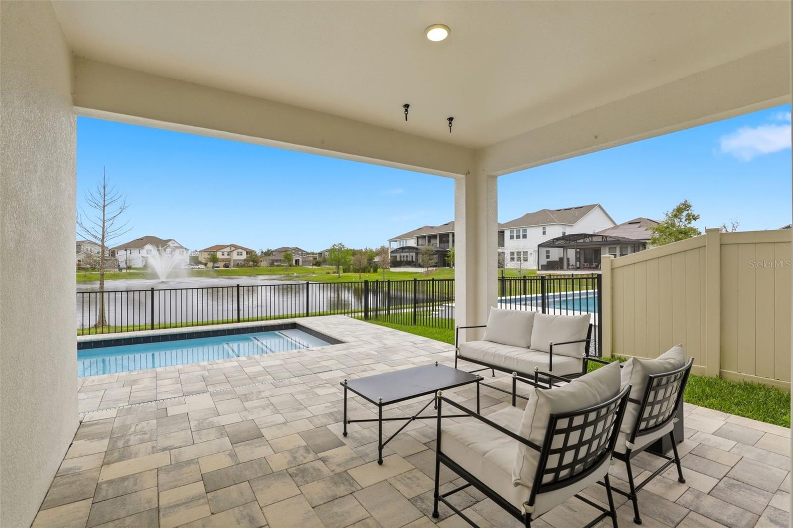 Listing photo id 31 for 14354 Wabasso Loop