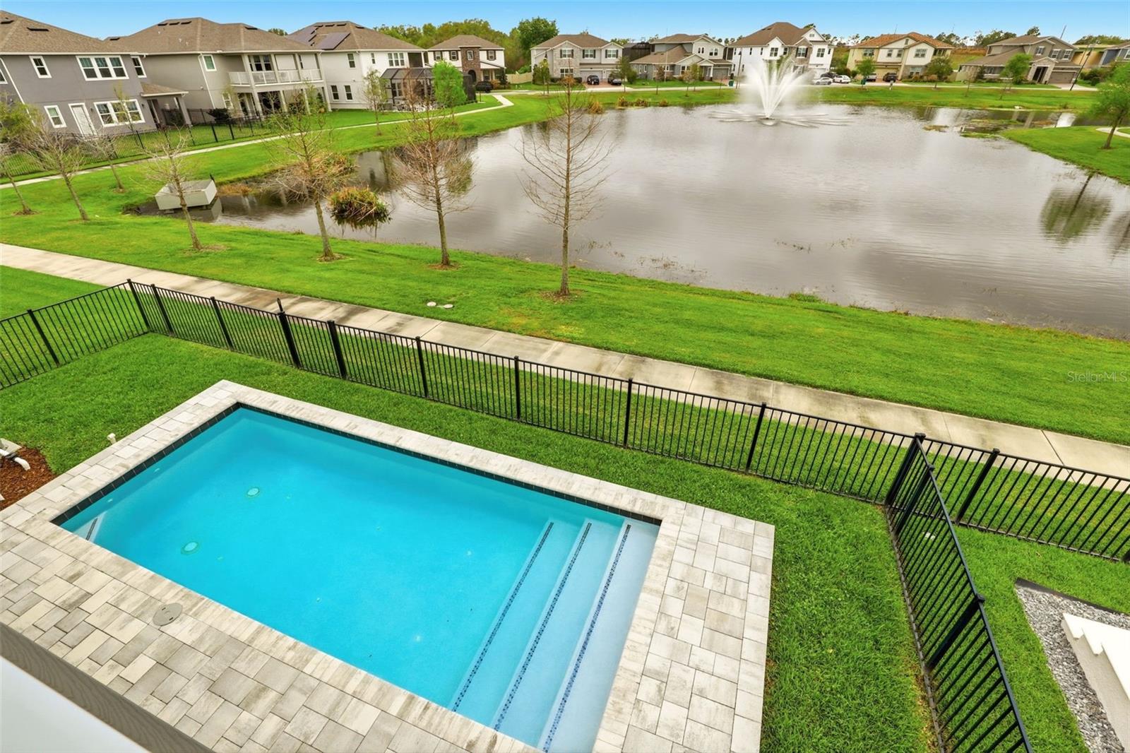 Listing photo id 38 for 14354 Wabasso Loop