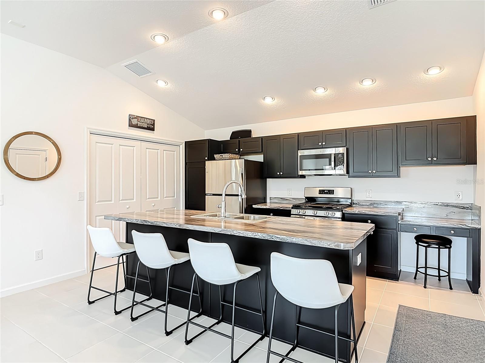 Image 9 of 54 For 3552 Grouby Road