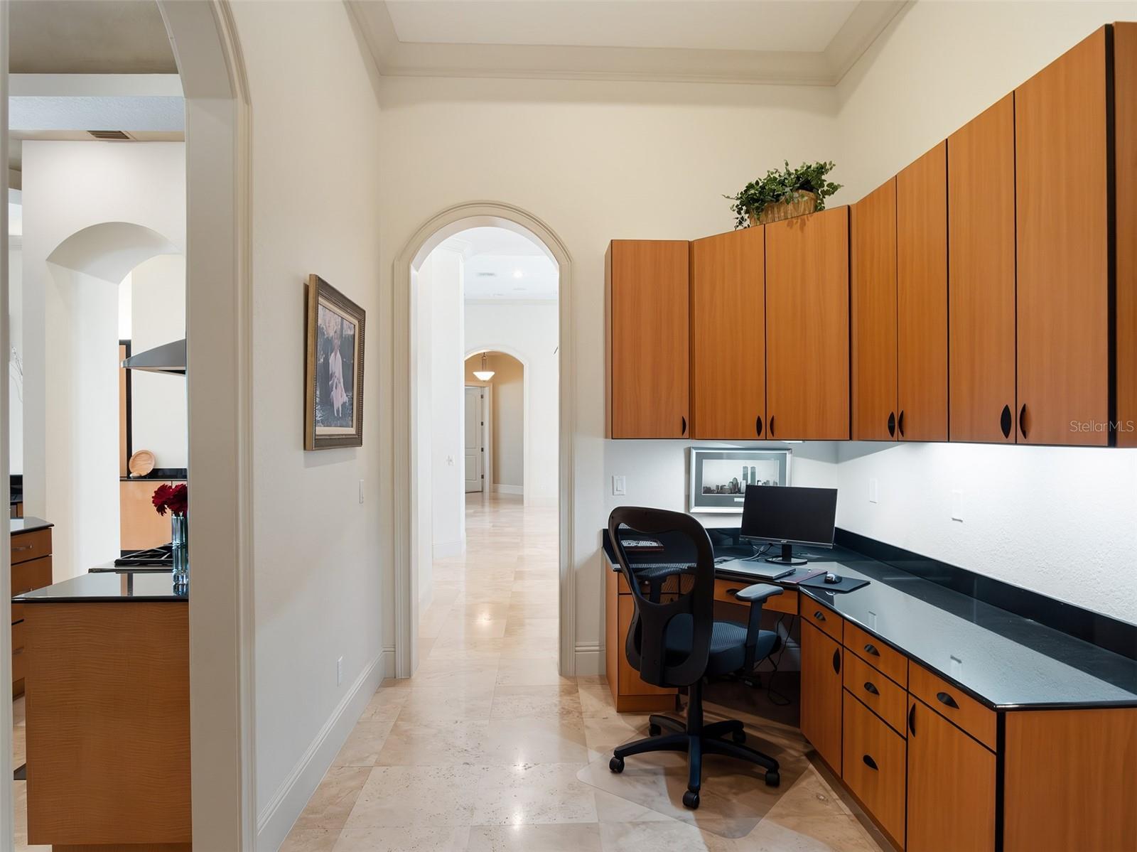 Image 18 of 57 For 5151 Latrobe Dr