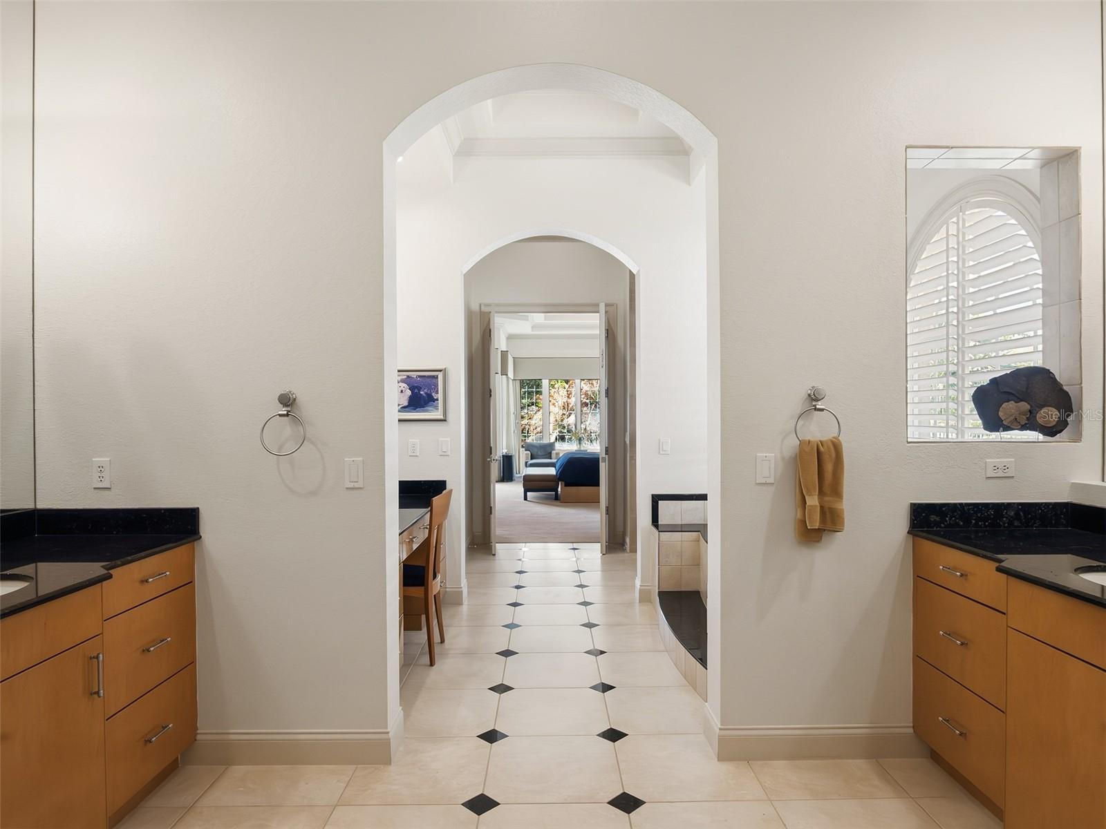 Image 24 of 57 For 5151 Latrobe Dr