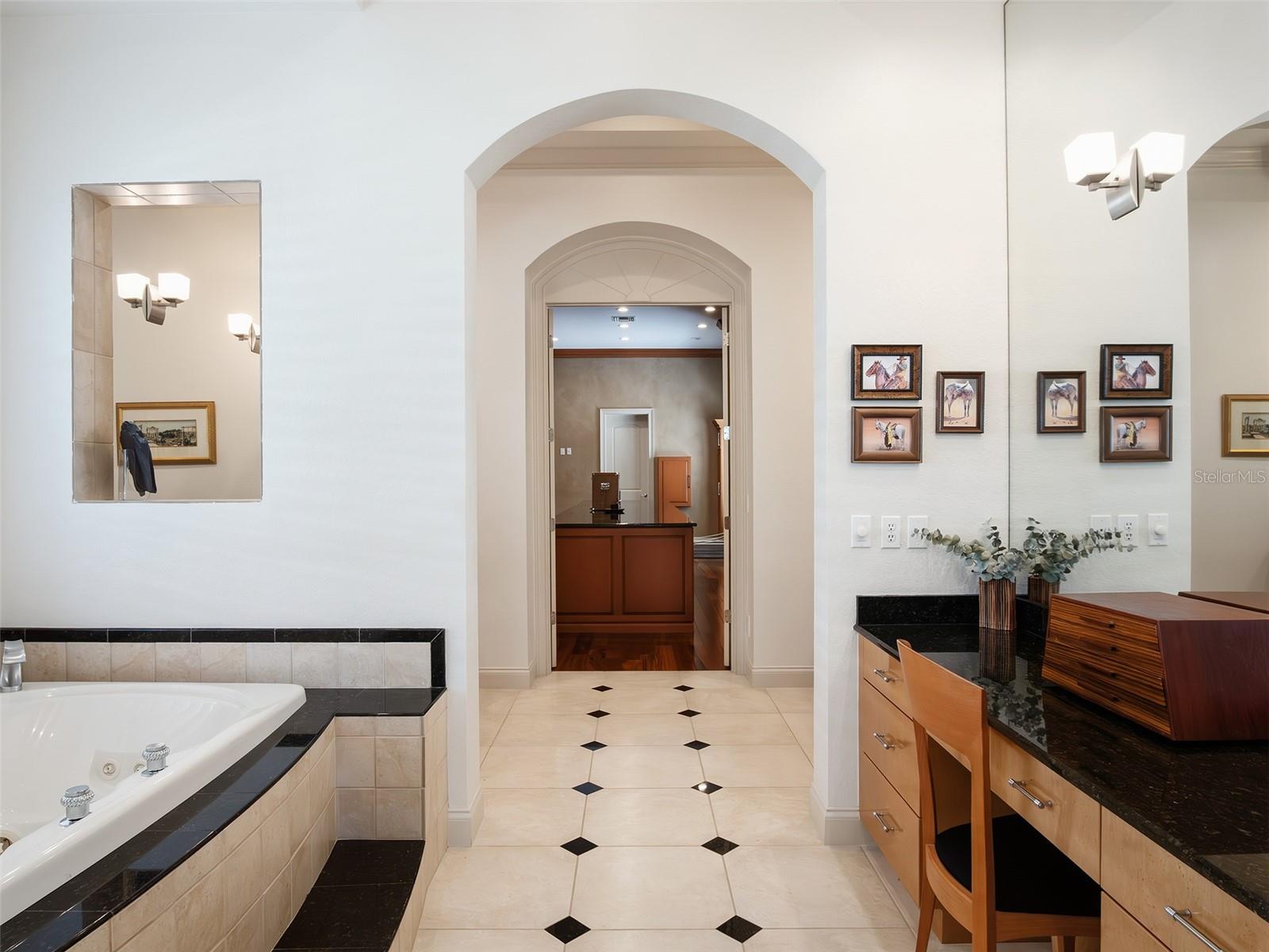 Image 25 of 57 For 5151 Latrobe Dr