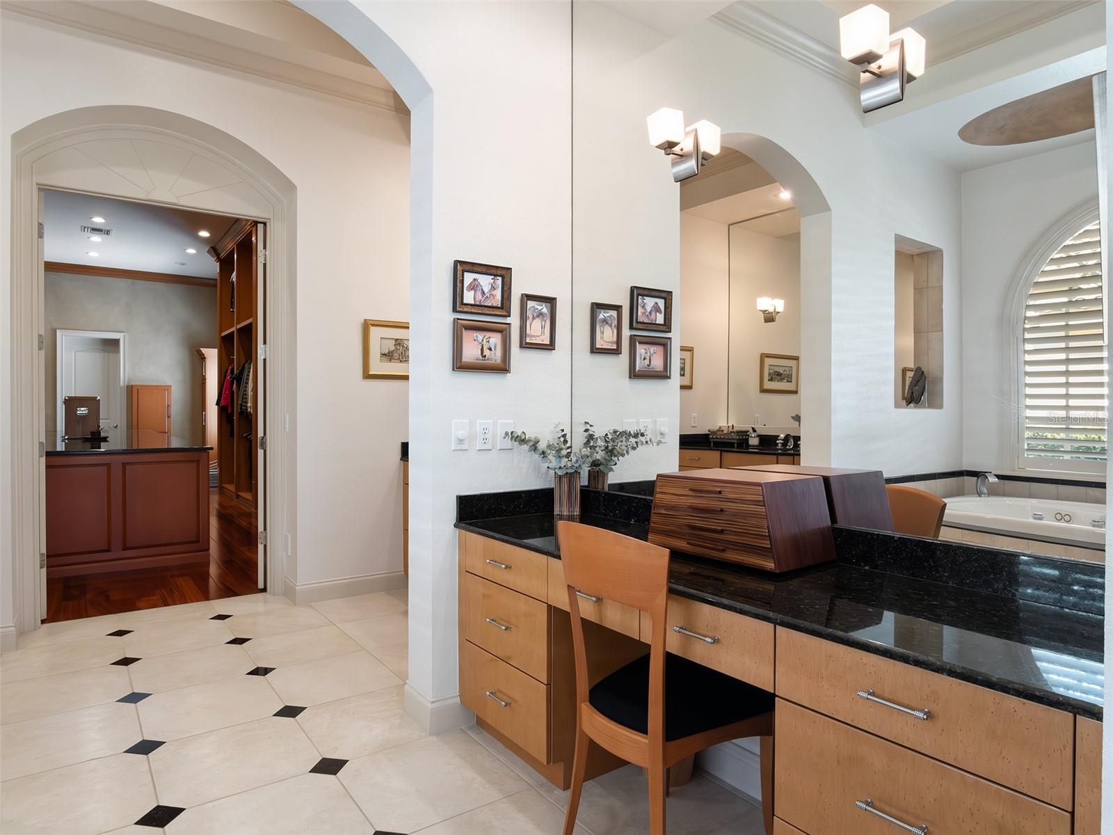 Image 29 of 57 For 5151 Latrobe Dr