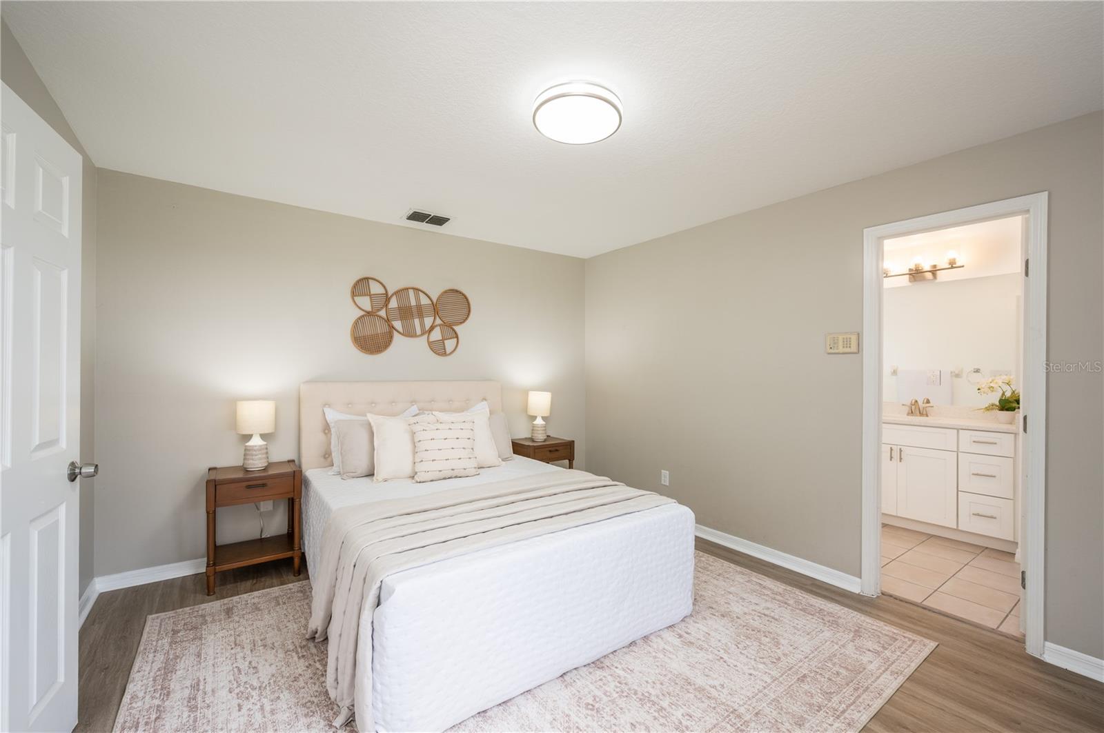 Image 11 of 21 For 246 Ridgewood Street