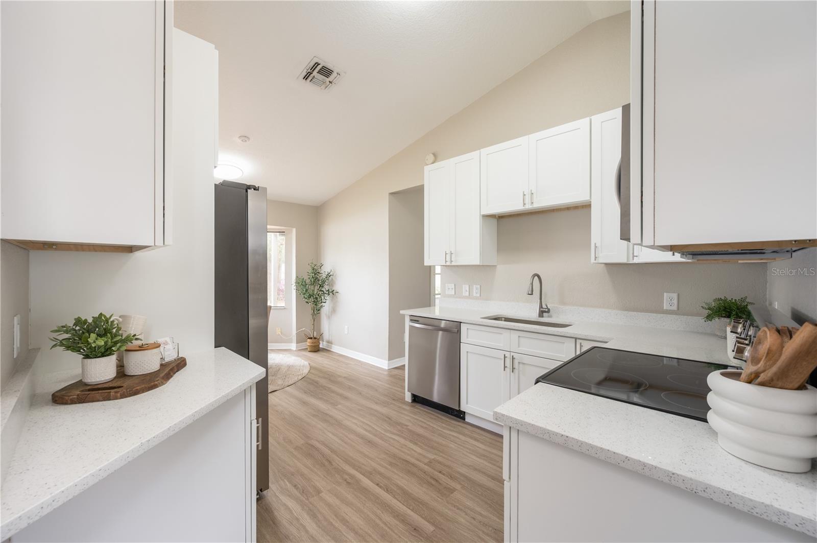 Image 7 of 21 For 246 Ridgewood Street