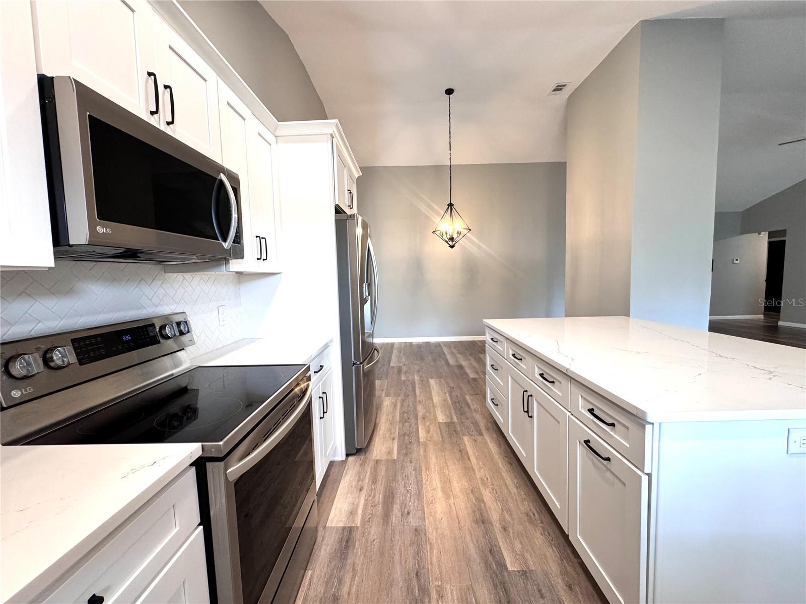 Image 10 of 30 For 3847 Biscayne Drive