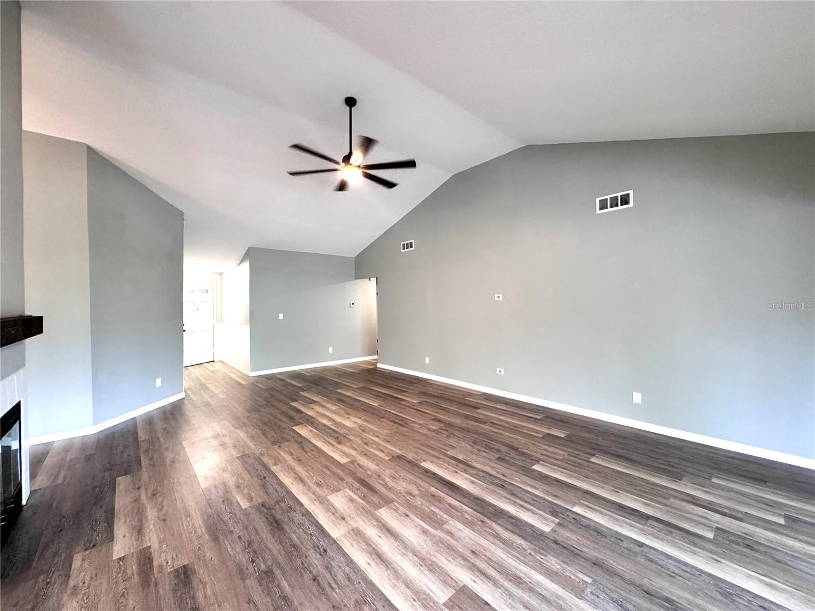 Image 5 of 30 For 3847 Biscayne Drive