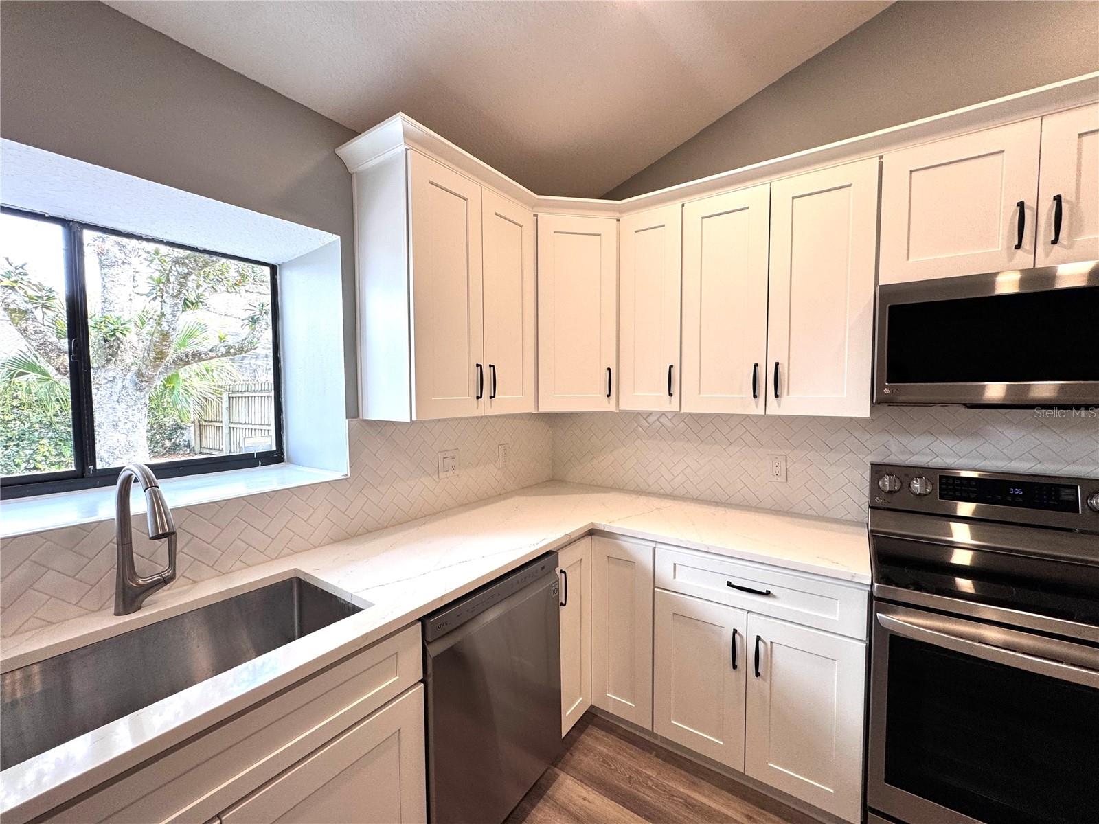 Image 8 of 30 For 3847 Biscayne Drive