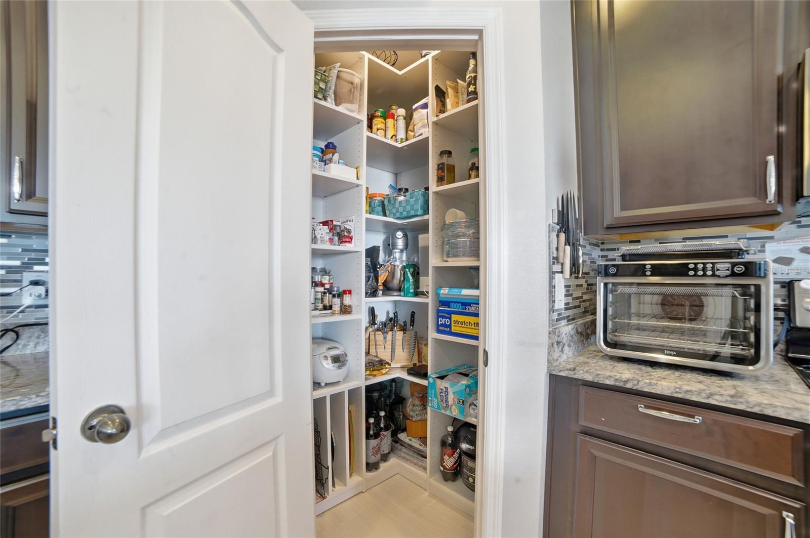 Image 6 of 30 For 1461 Clear Brook Place