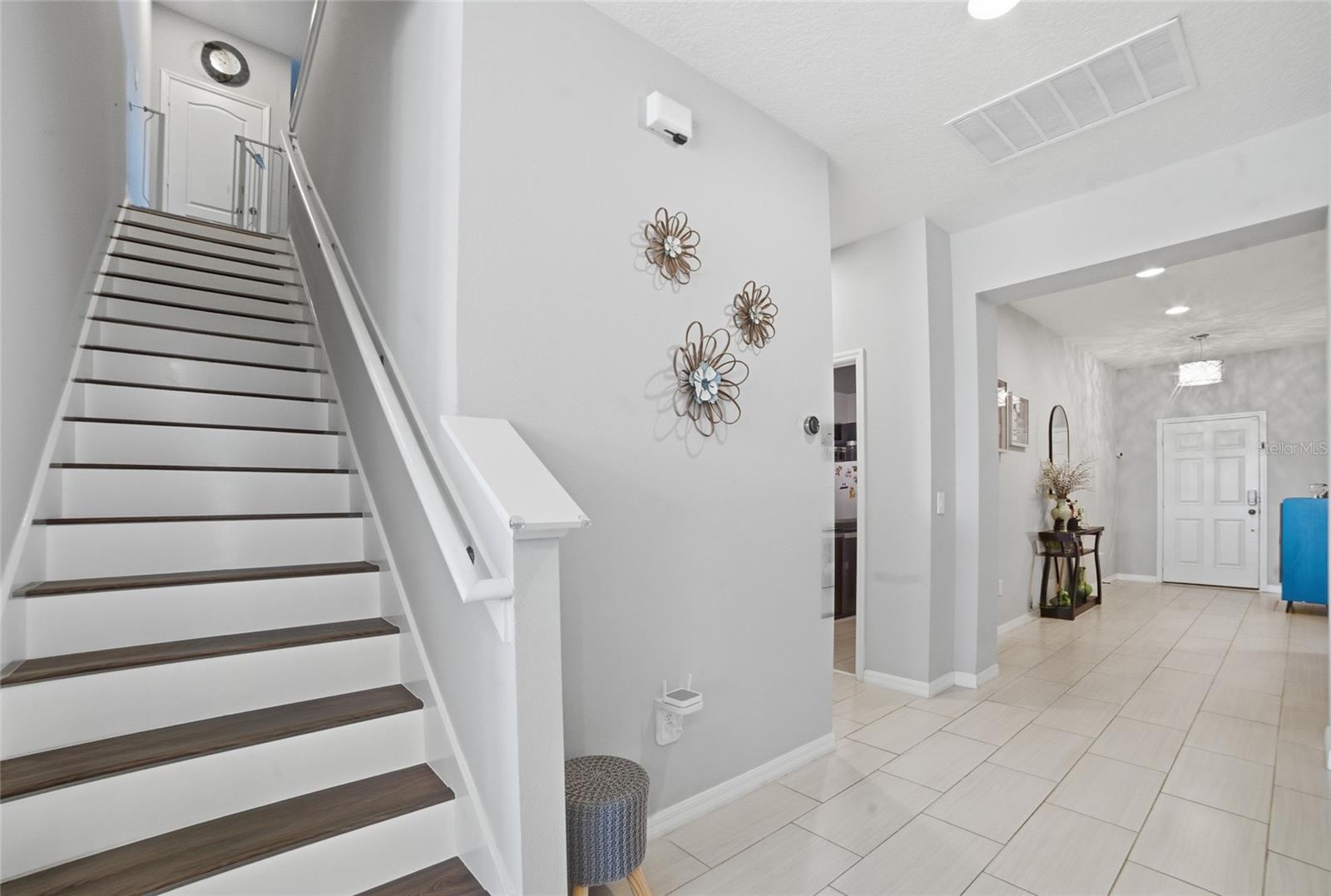 Image 7 of 30 For 1461 Clear Brook Place