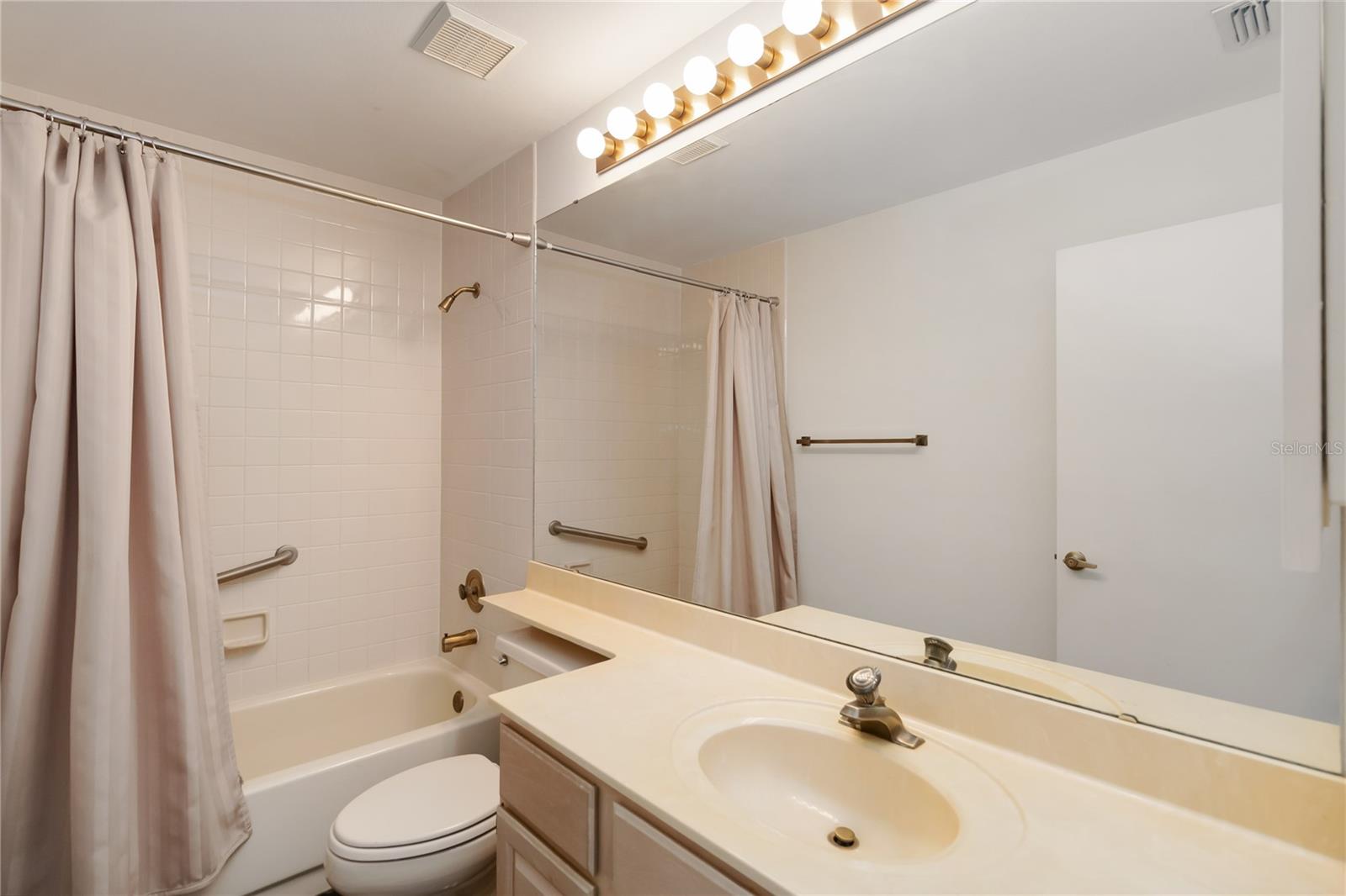 Image 21 of 24 For 11530 Pumpkin Seed Court