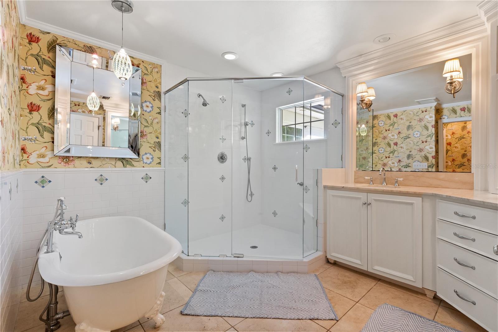 Image 23 of 40 For 1130 Park North Place