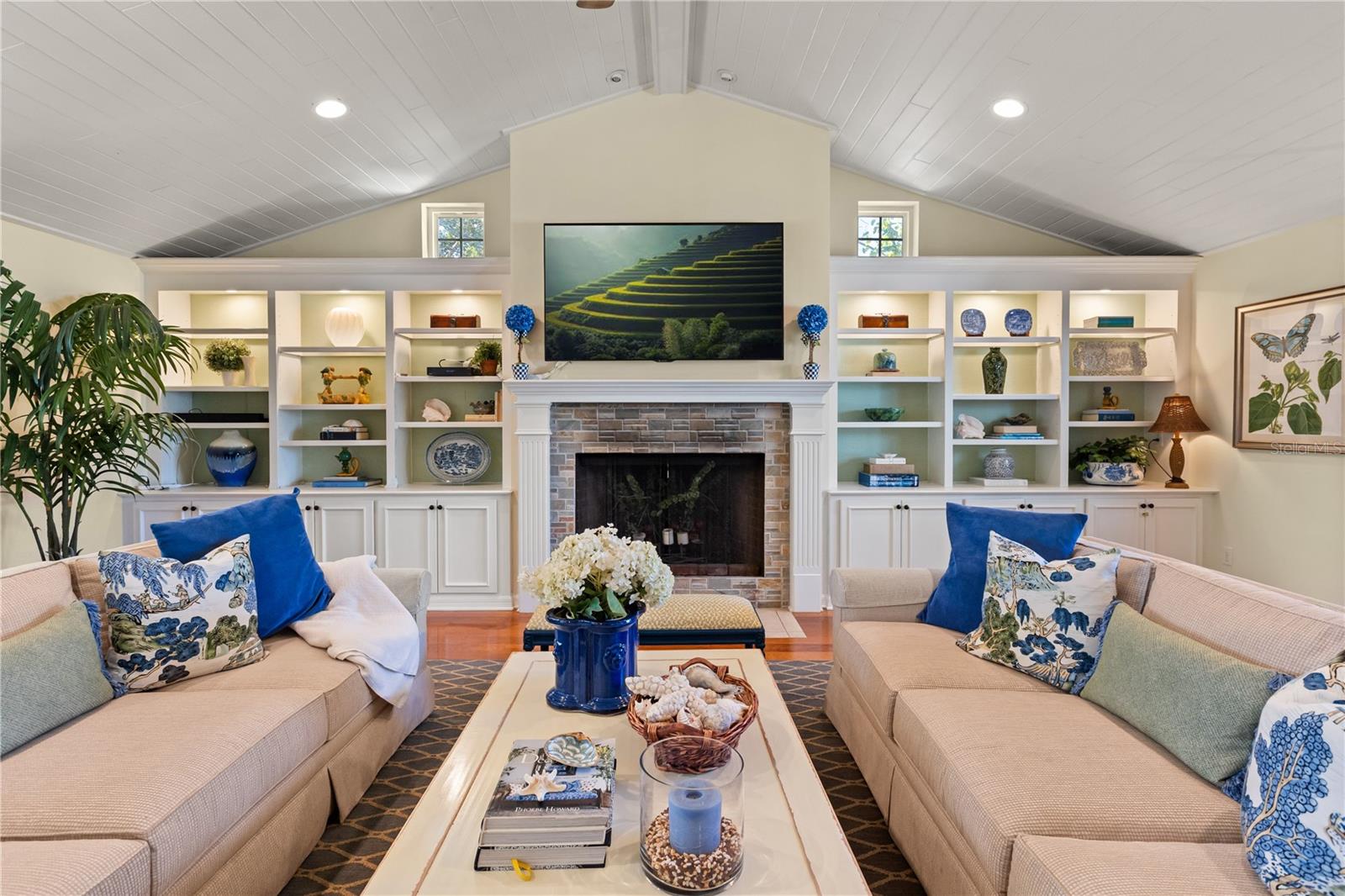 Image 8 of 40 For 1130 Park North Place